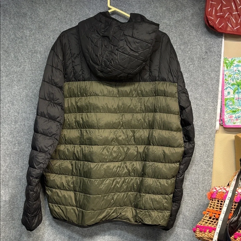 Levi's Puffer Embroidered Logo Hood Quilted Packable full Zip up  Red Tab Jacket